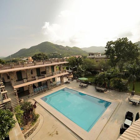 Vaché Farm Stay Udaipur Extérieur photo