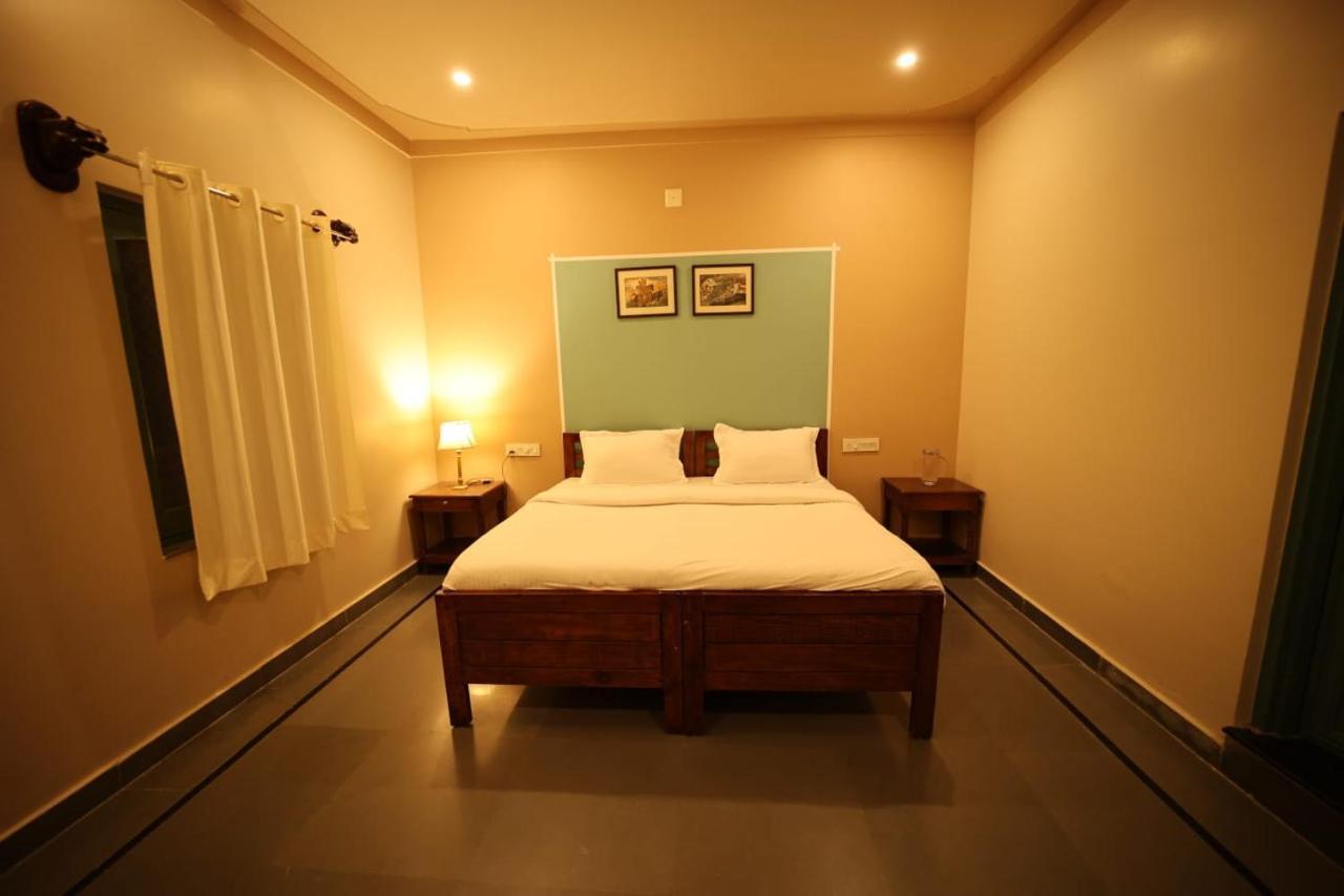 Vaché Farm Stay Udaipur Extérieur photo